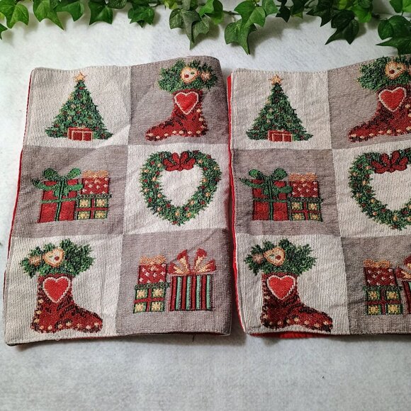 EUC: Christmas Tapestry Placemats (Set of 2) Holiday Decor 12" x 18" Red/Green - Picture 2 of 5
